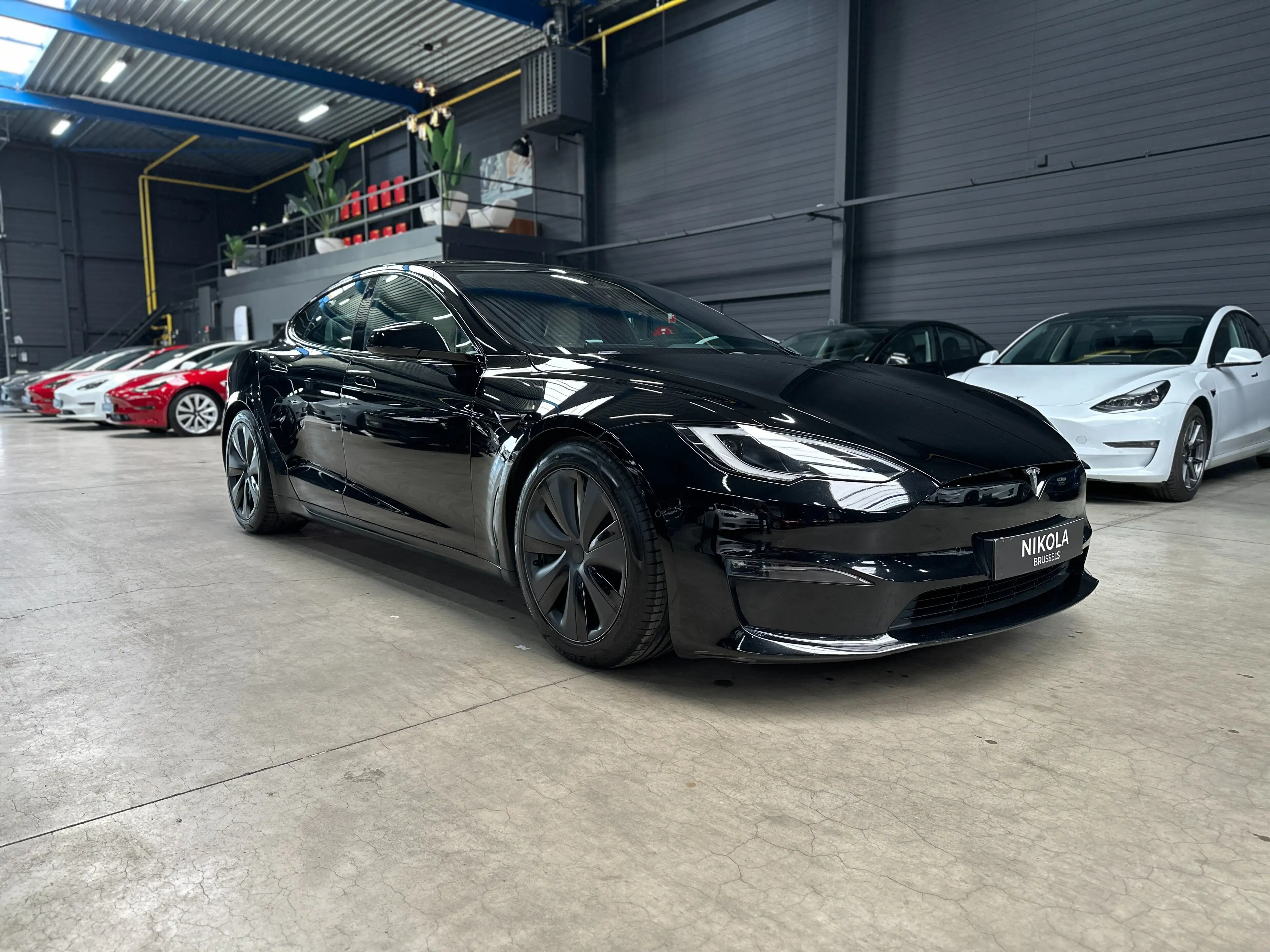 Tesla Model S DUAL MOTOR - TAN INTERIOR - ENHANCED AP — photo 8