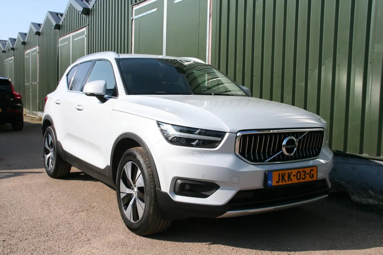 Volvo XC40 1.5 T4 Recharge Inscription, LEER, NAVIGATIE, CAME Grau - 2