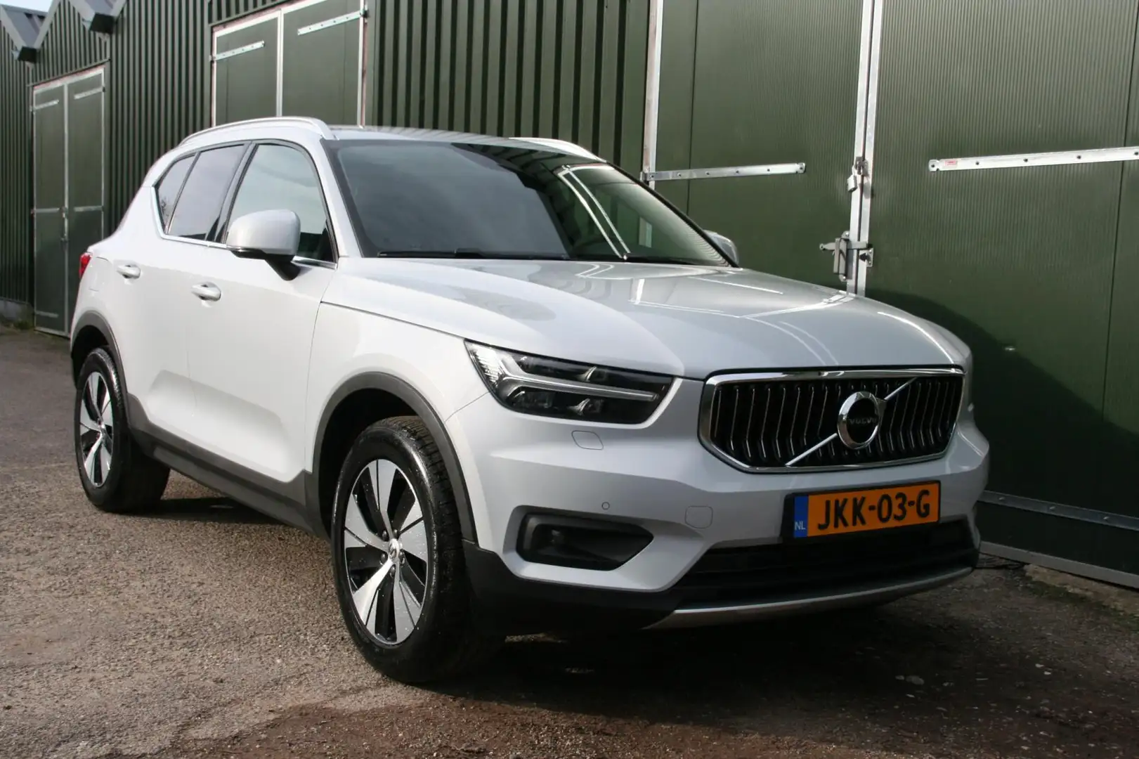 Volvo XC40 1.5 T4 Recharge Inscription, LEER, NAVIGATIE, CAME Grau - 2
