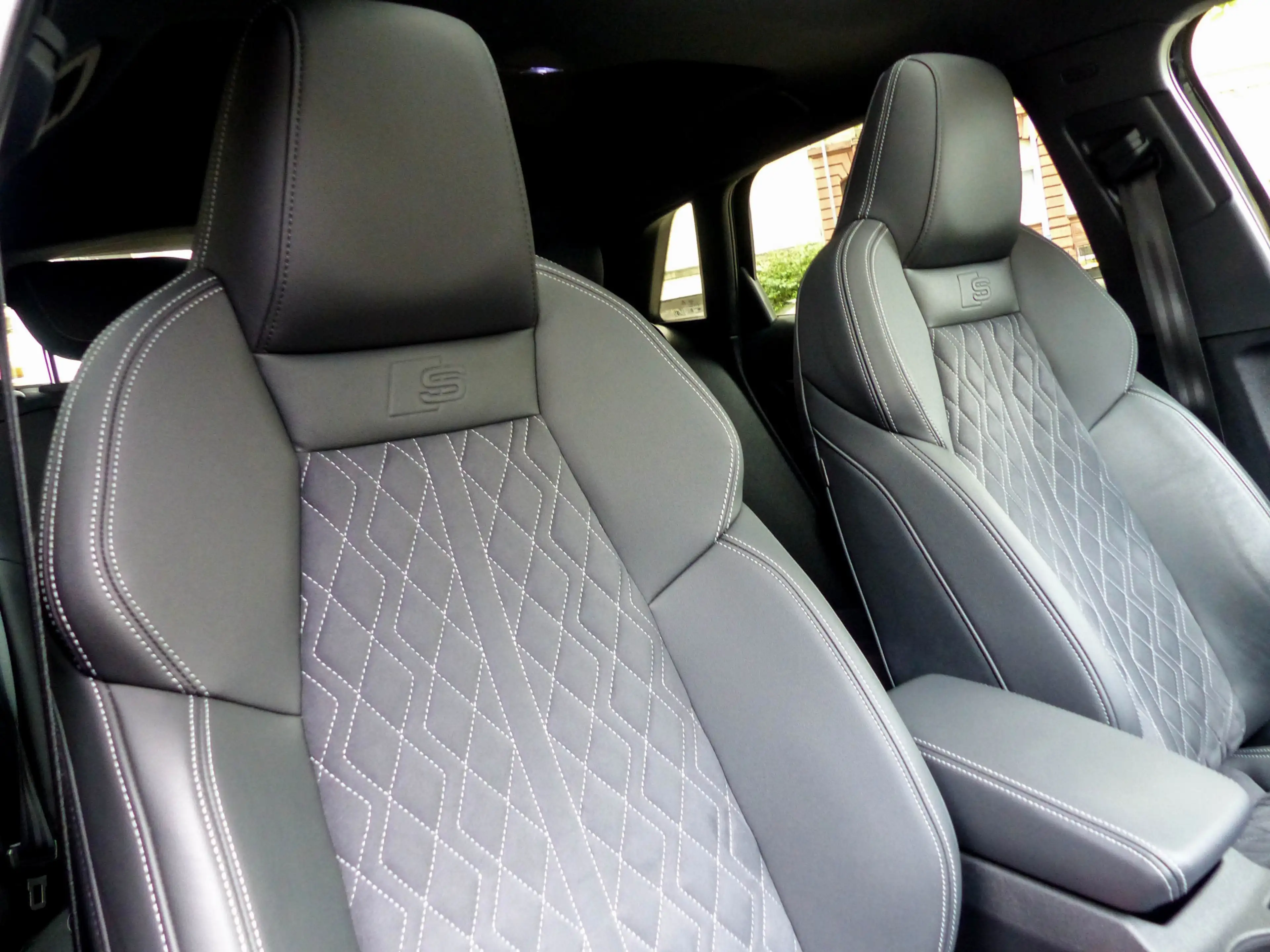Audi S3 2.0TFSI quattro S-Line Sportback Exklusiv*ACC — photo 11
