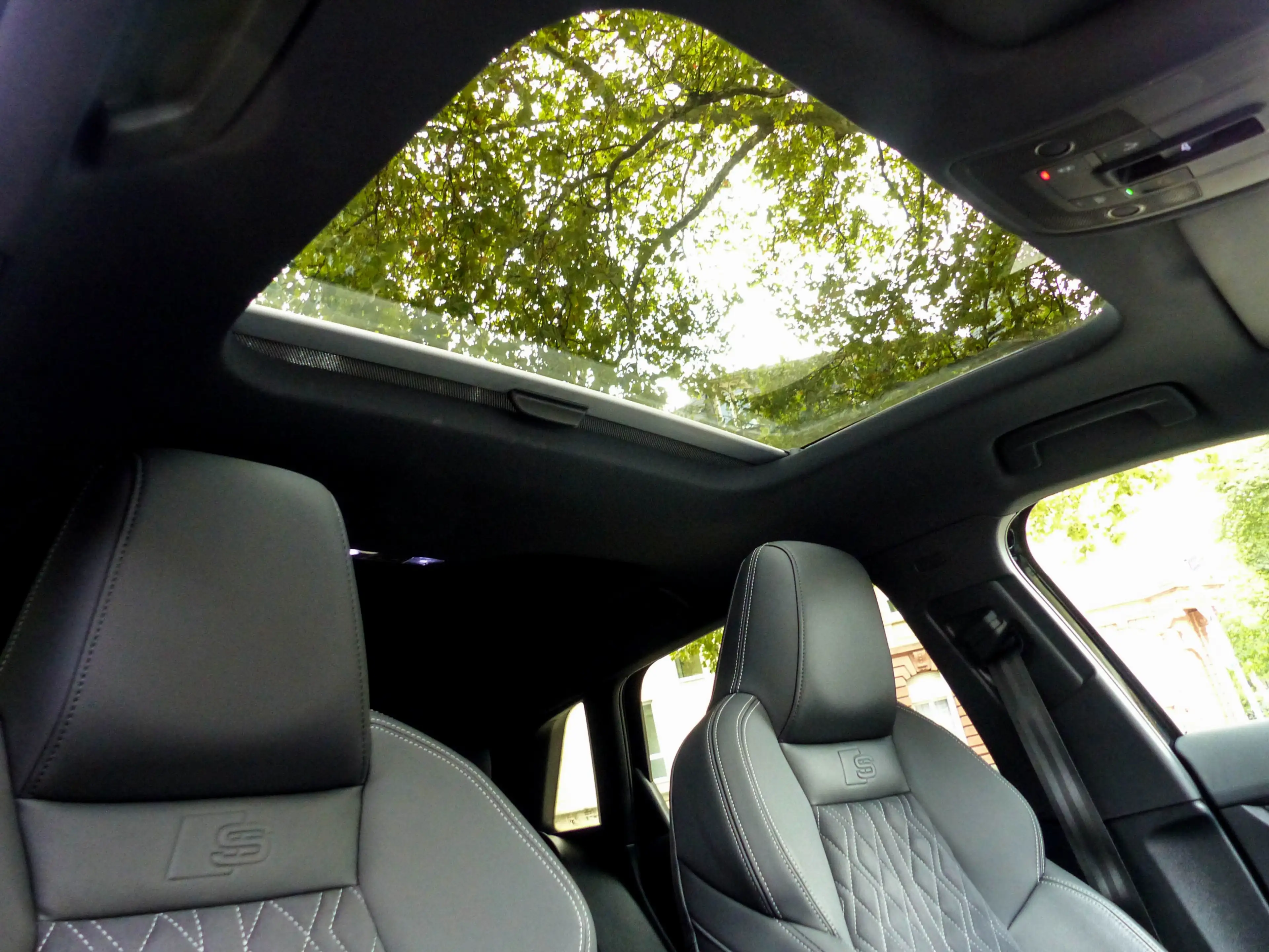 Audi S3 2.0TFSI quattro S-Line Sportback Exklusiv*ACC — photo 12