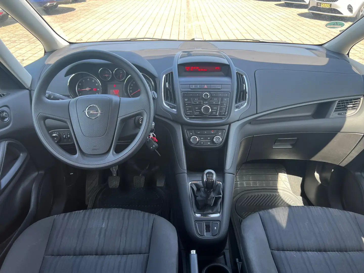 Opel Zafira Tourer Selection Schwarz - 2