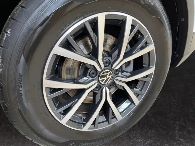 Volkswagen Tiguan view 15