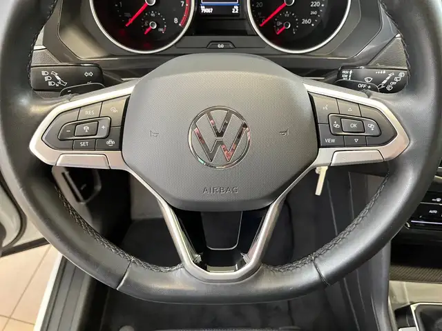 Volkswagen Tiguan view 17