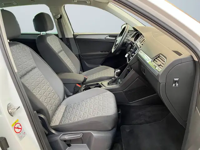Volkswagen Tiguan view 10