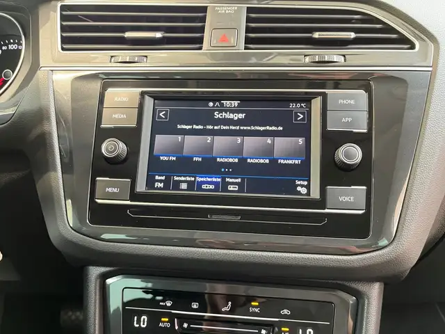 Volkswagen Tiguan view 13