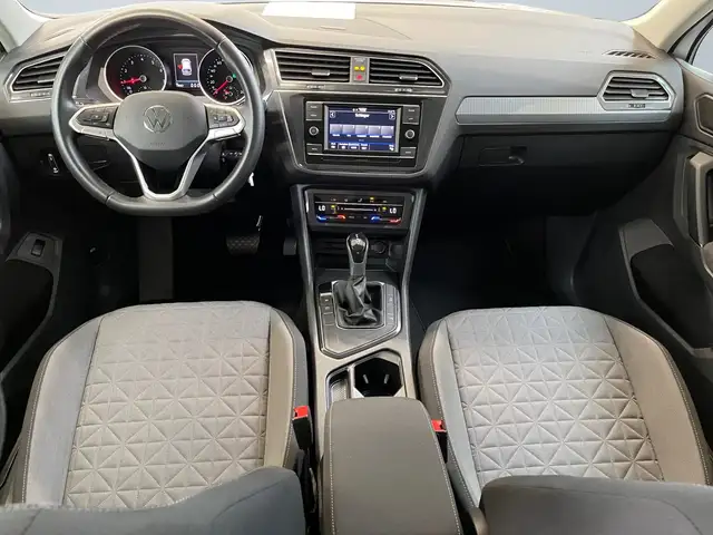 Volkswagen Tiguan view 8