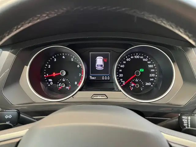 Volkswagen Tiguan view 12