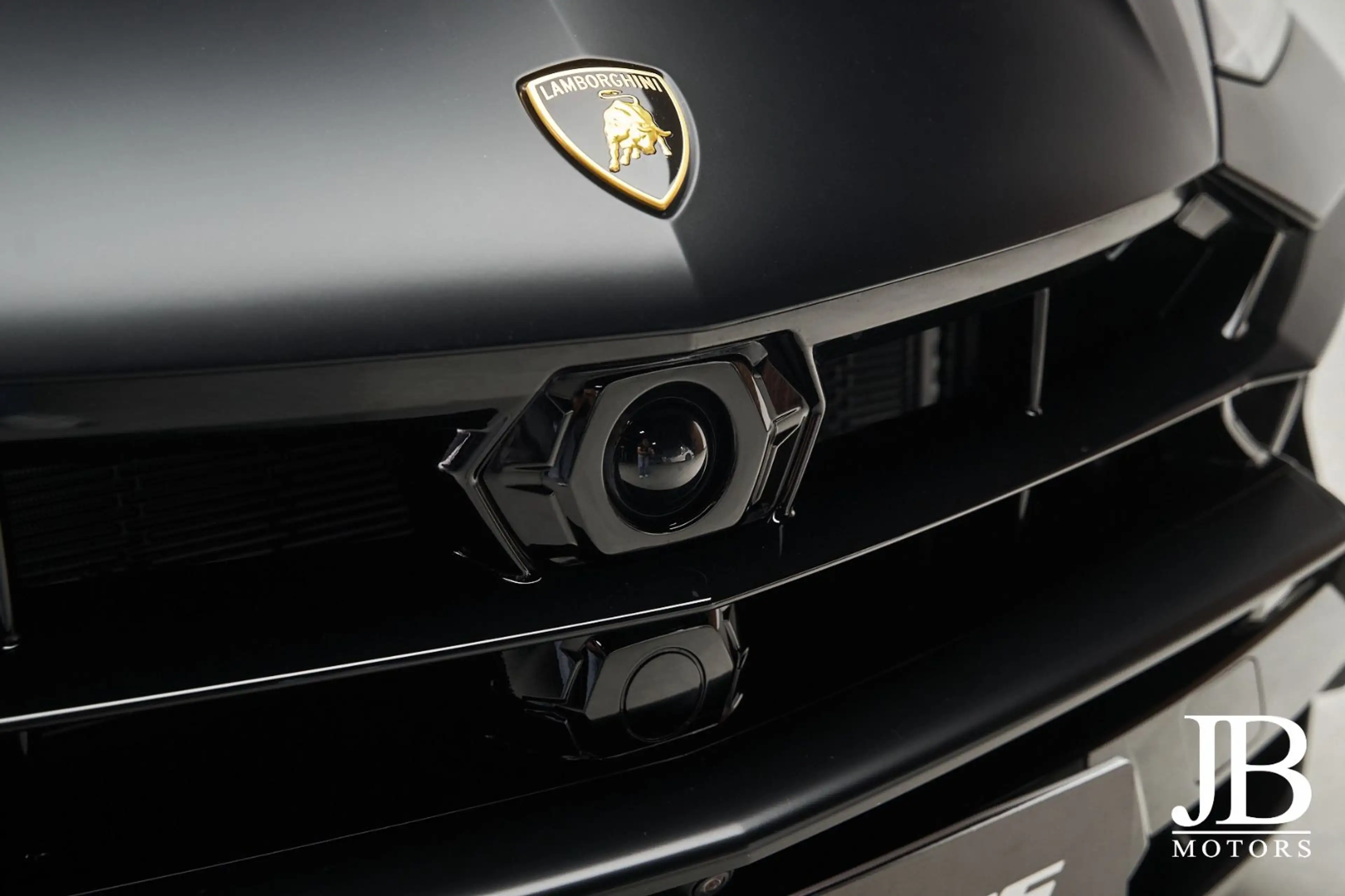 Lamborghini Urus SE Panorama 3D B&O Carbon 23 Zoll — photo 8