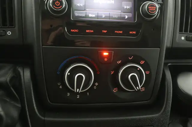 Peugeot Boxer view 15