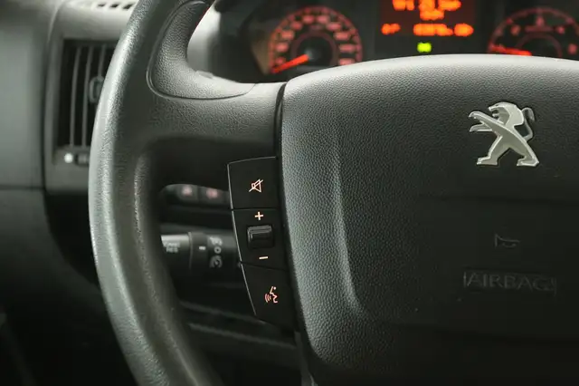 Peugeot Boxer view 16