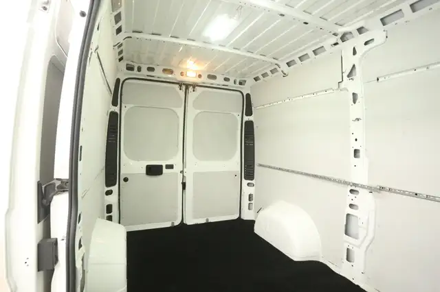 Peugeot Boxer view 23