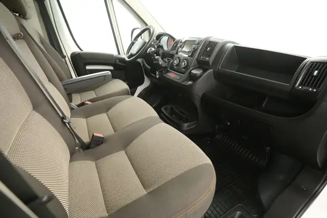 Peugeot Boxer view 22