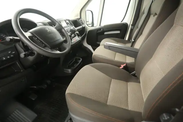 Peugeot Boxer view 21