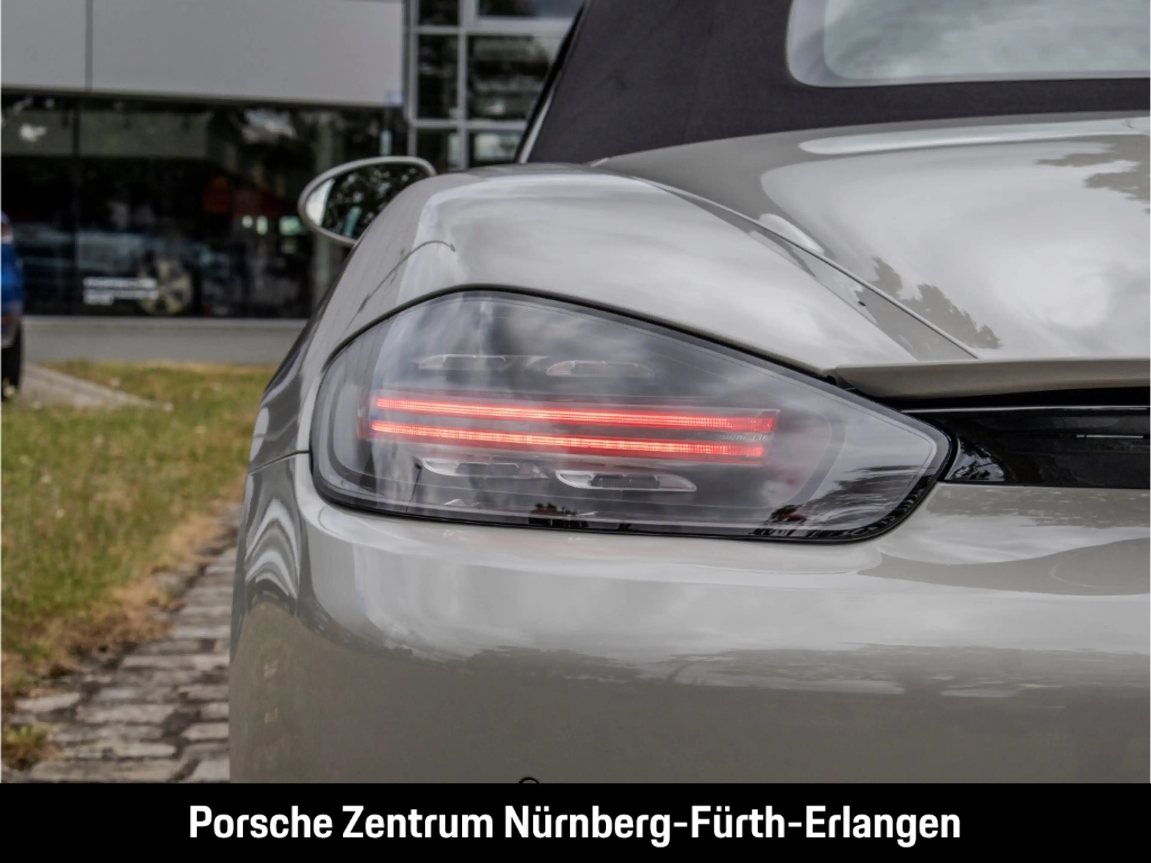 Porsche Boxster 718 S — photo 10