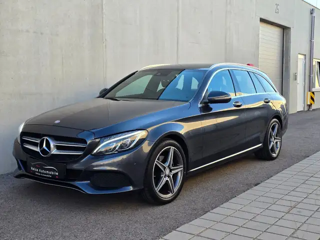 Mercedes-Benz C-Class view 8