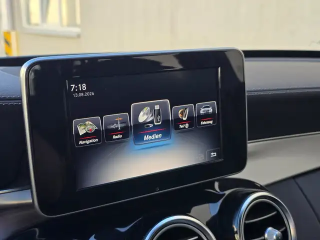 Mercedes-Benz C-Class view 15