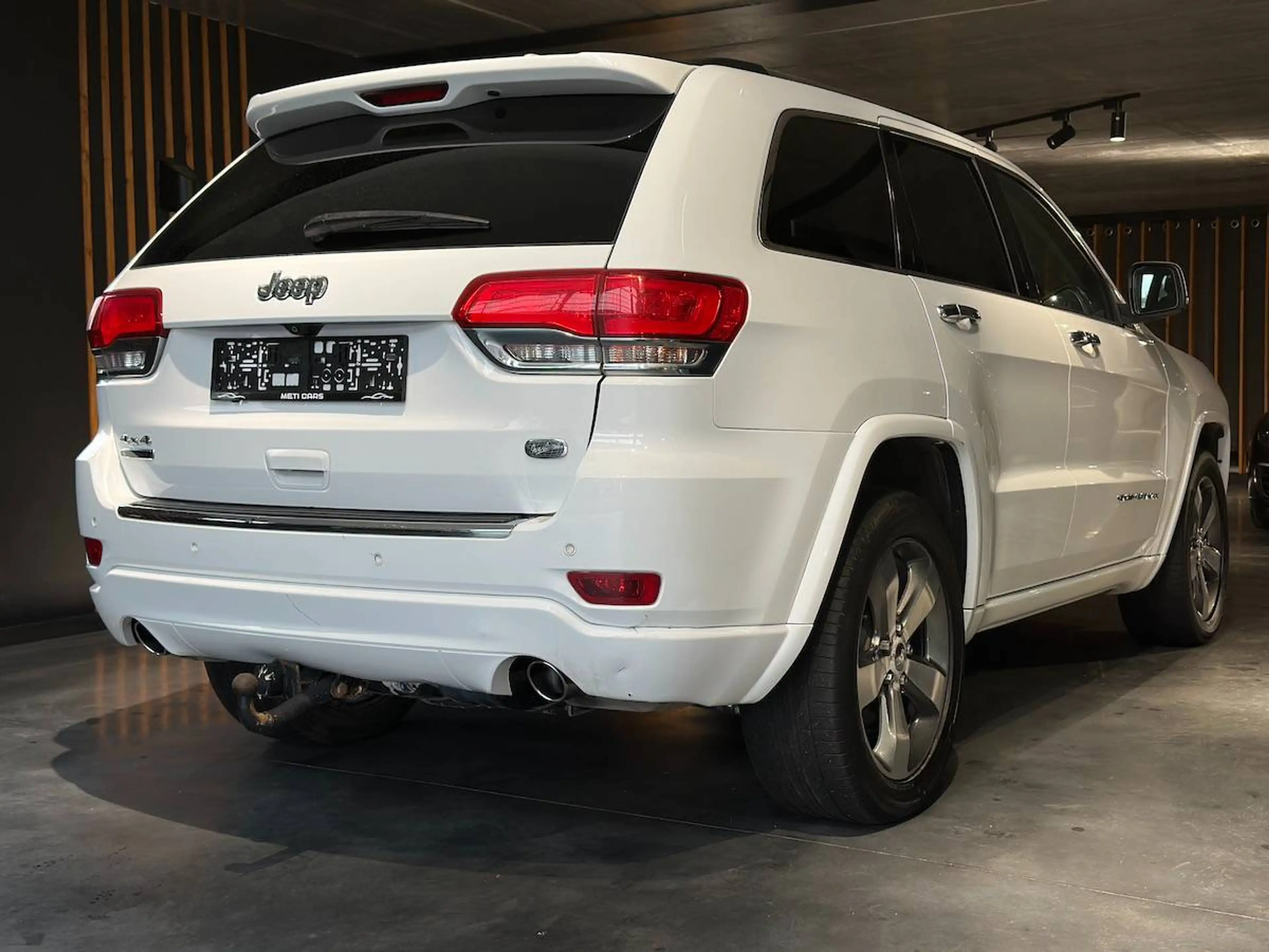 Jeep Grand Cherokee 3.0 V6 | Camera | ACC | BT | ... — photo 9