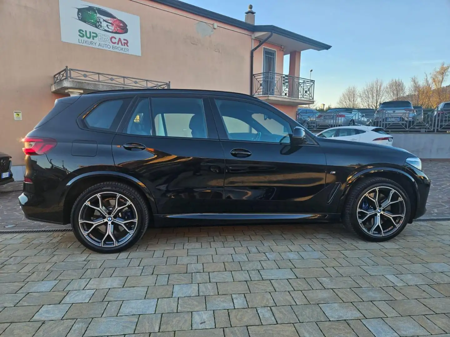 BMW X5 xDrive45e Msport Tetto panoramico Gancio traino Nero - 2