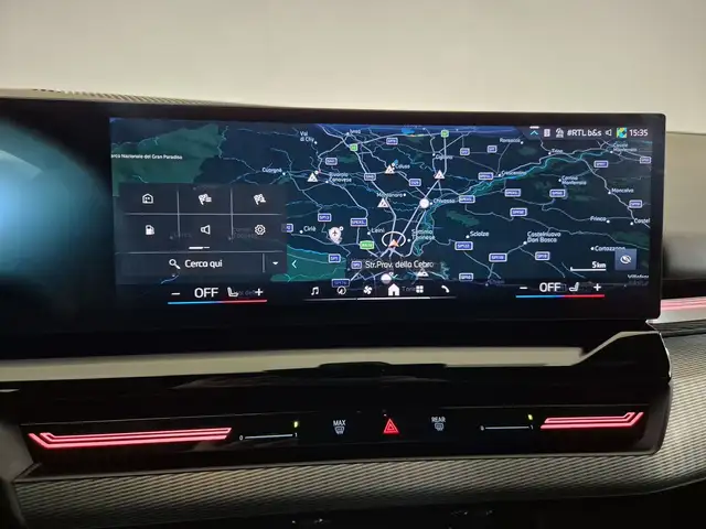 BMW 5 Series view 11