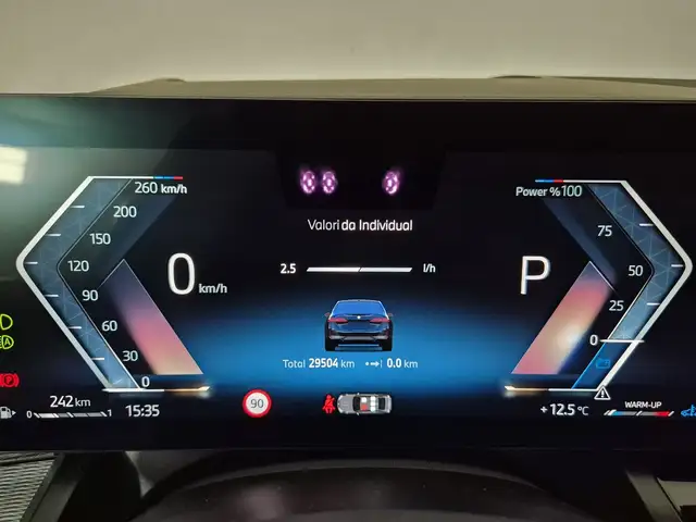 BMW 5 Series view 14