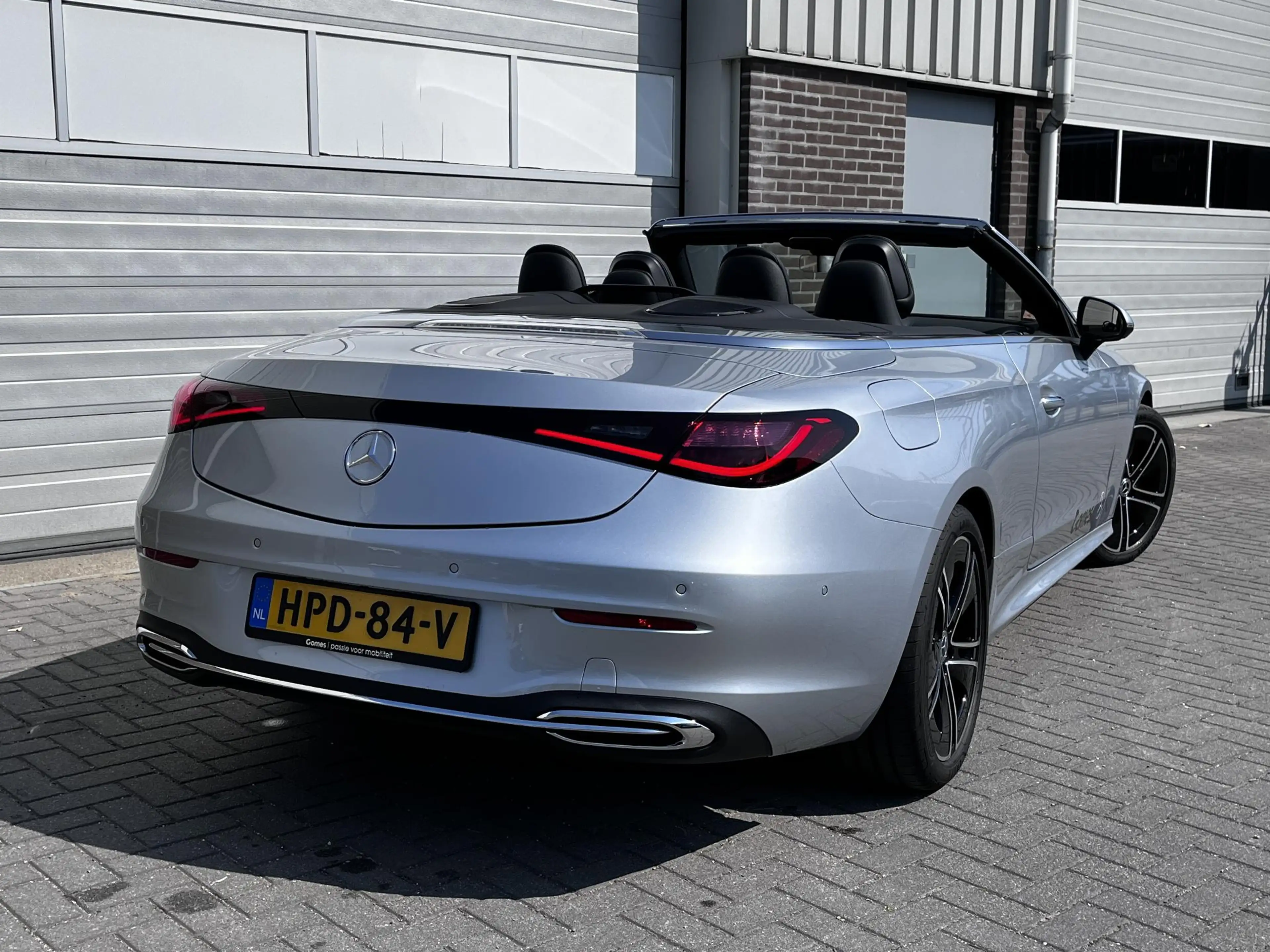 Mercedes-Benz CLE 180 Cabriolet Luxury Line | DISTRONIC Afstandsassisten — photo 7
