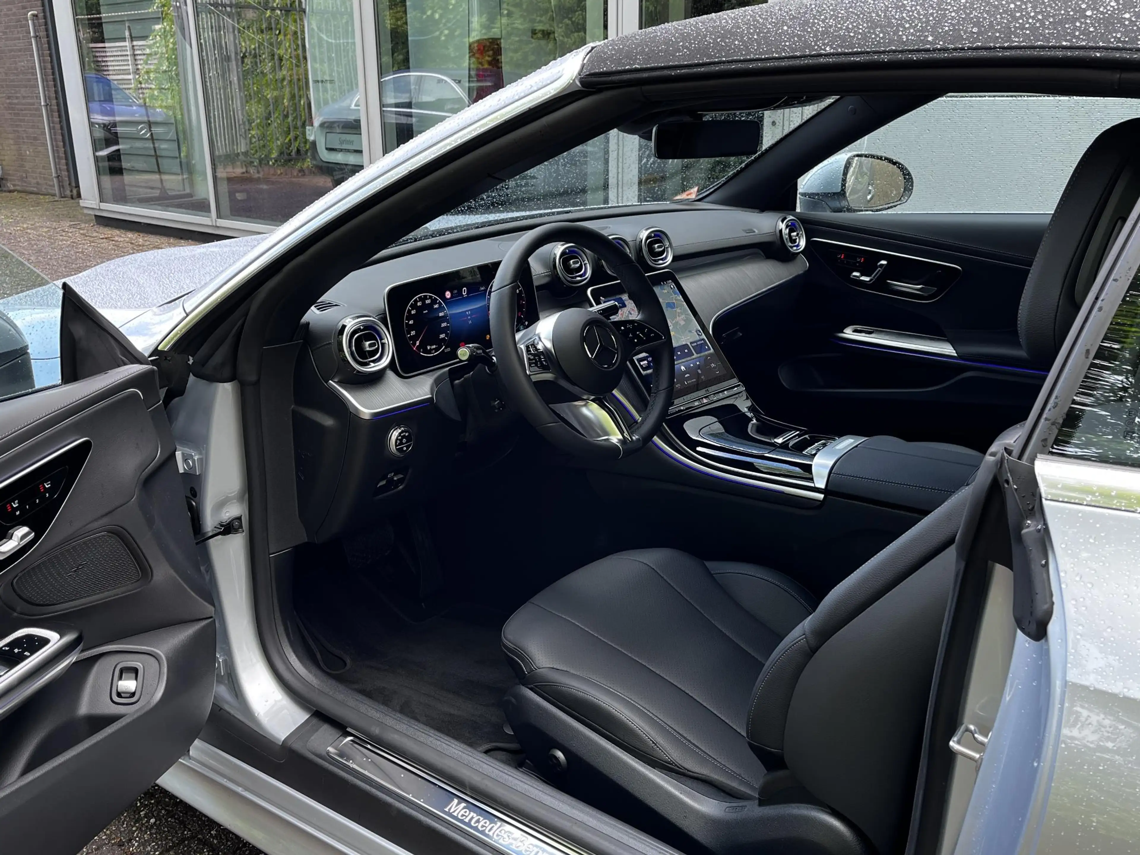 Mercedes-Benz CLE 180 Cabriolet Luxury Line | DISTRONIC Afstandsassisten — photo 12