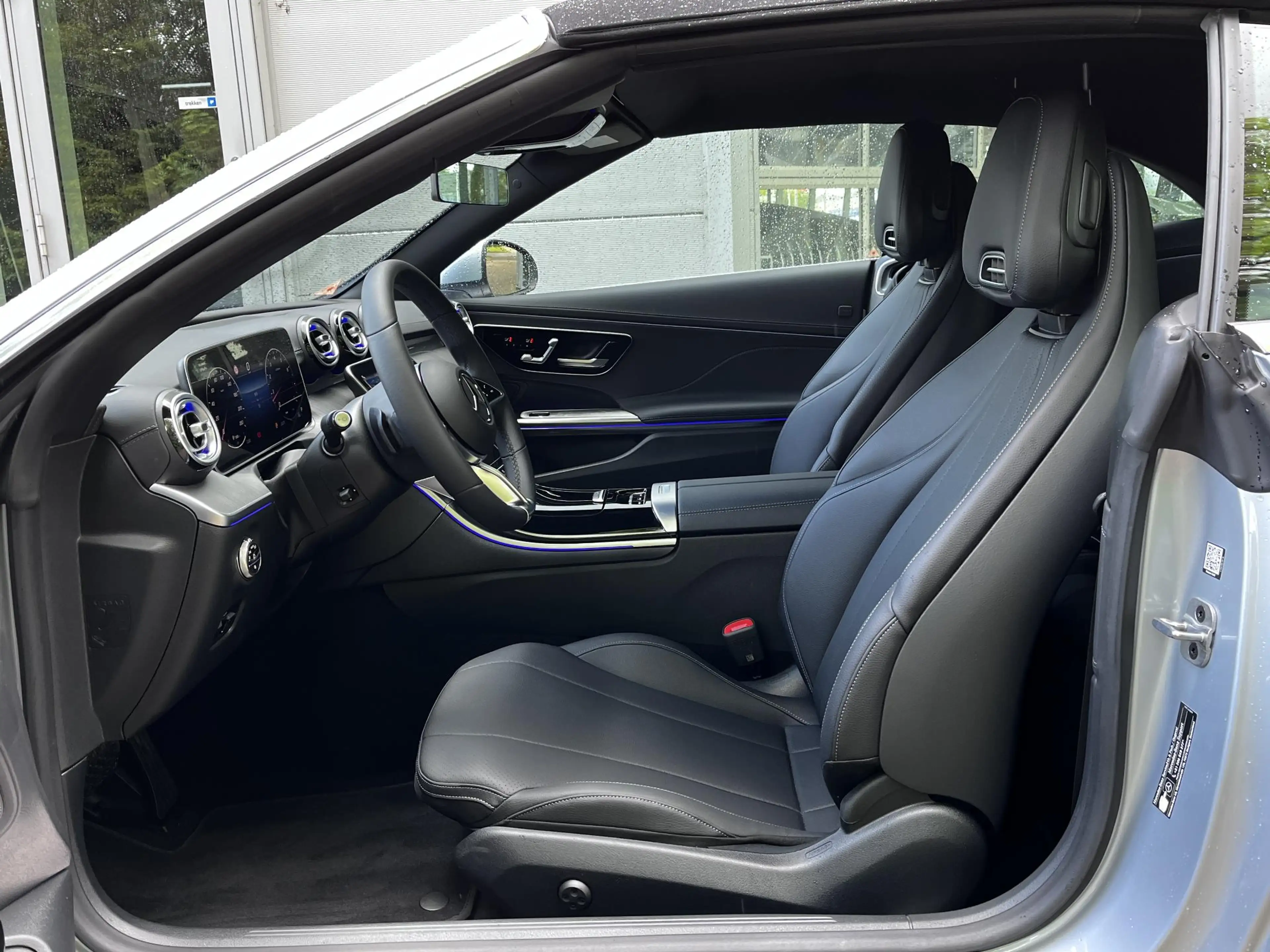 Mercedes-Benz CLE 180 Cabriolet Luxury Line | DISTRONIC Afstandsassisten — photo 15