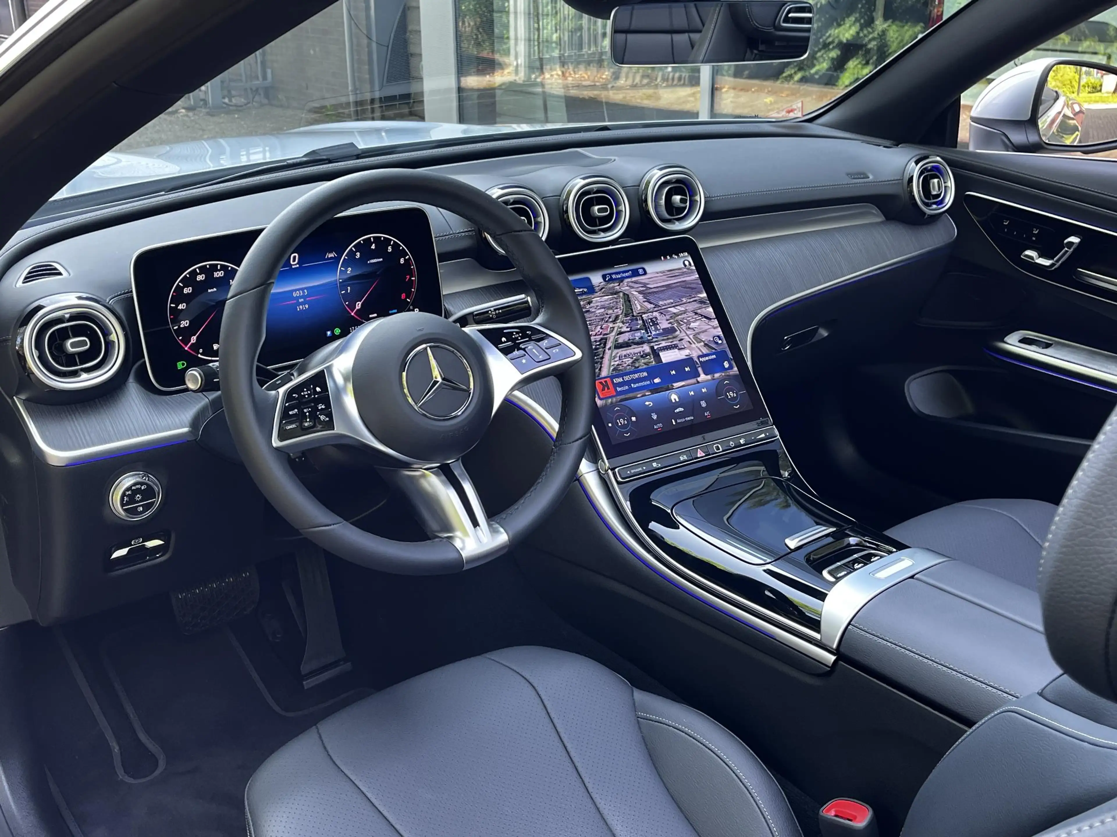 Mercedes-Benz CLE 180 Cabriolet Luxury Line | DISTRONIC Afstandsassisten — photo 3