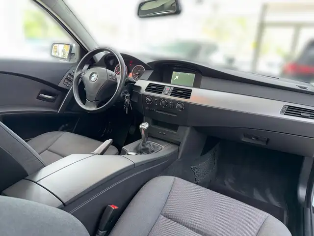 BMW I view 14