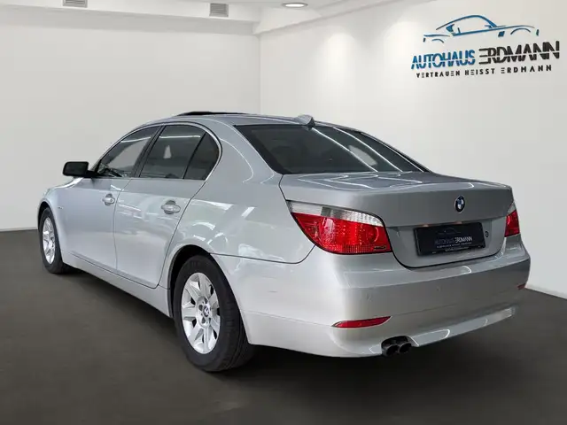 BMW I view 5
