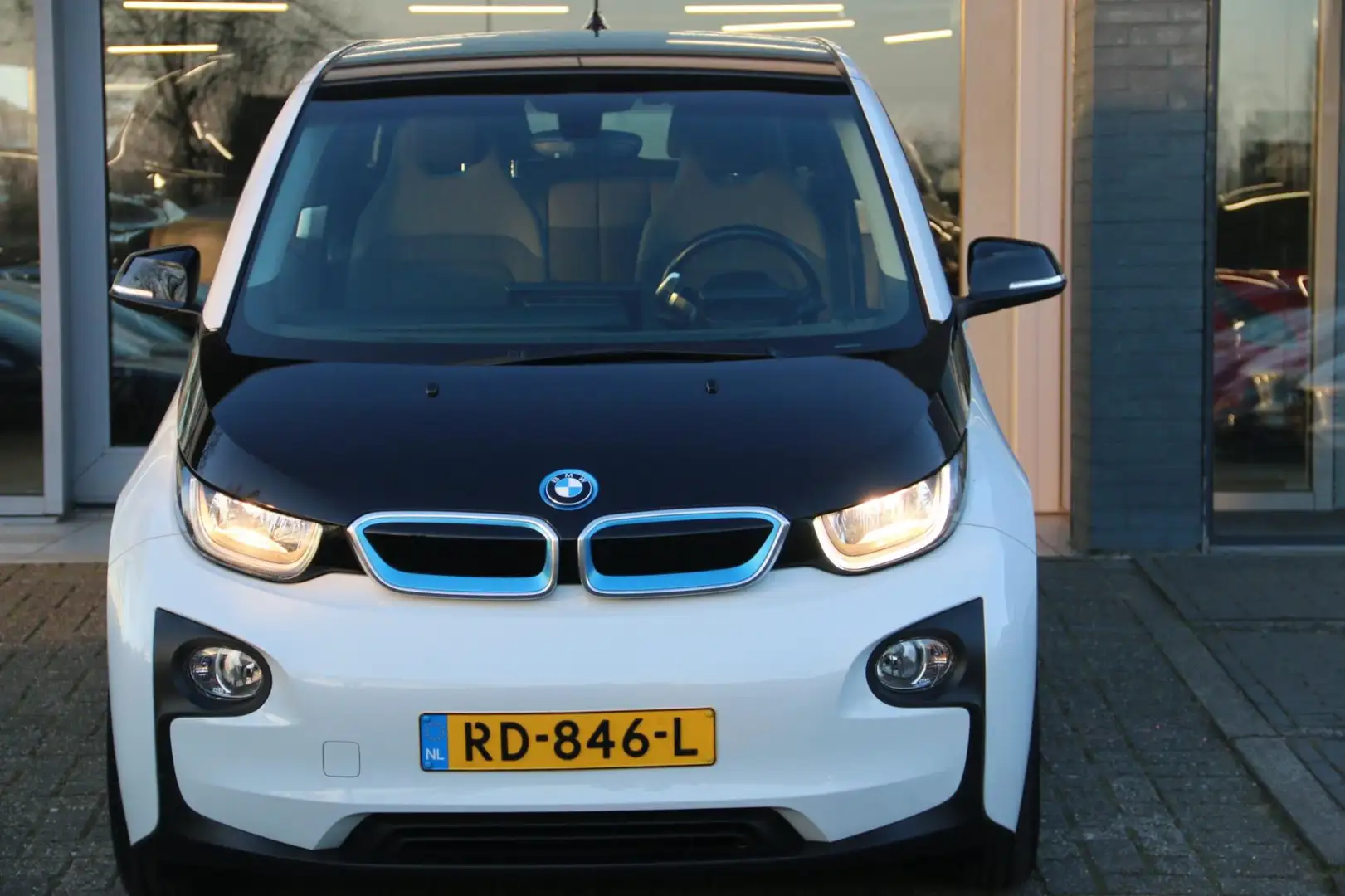 BMW i3 Basis 94Ah 33 kWh NL-AUTO NAP! Weiß - 2