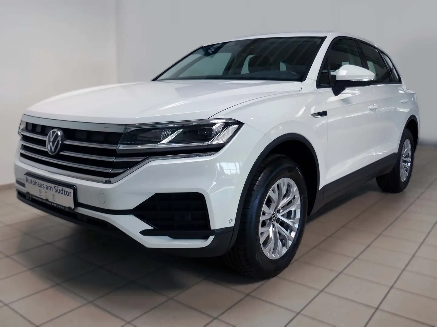 Volkswagen Touareg 3.0 TDI V6 4MOTION | LED RFK ACC Navi Weiß - 2
