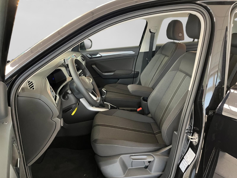 Volkswagen T-Roc 1.0 TSI Life — photo 8