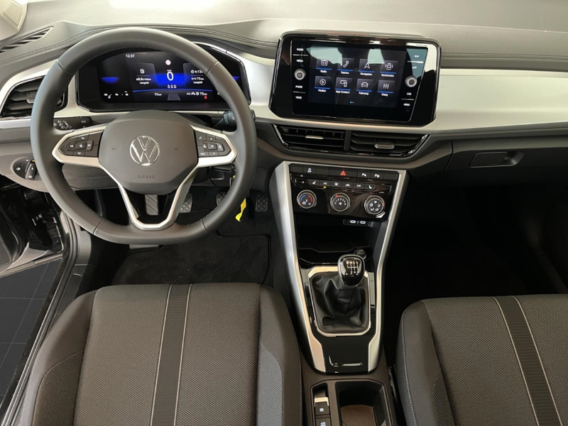 Volkswagen T-Roc 1.0 TSI Life — photo 14