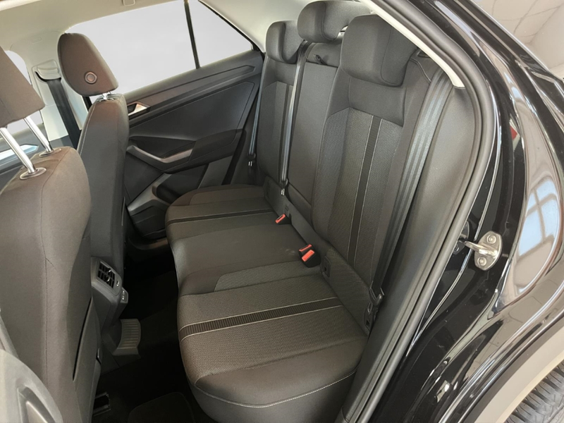 Volkswagen T-Roc 1.0 TSI Life — photo 13