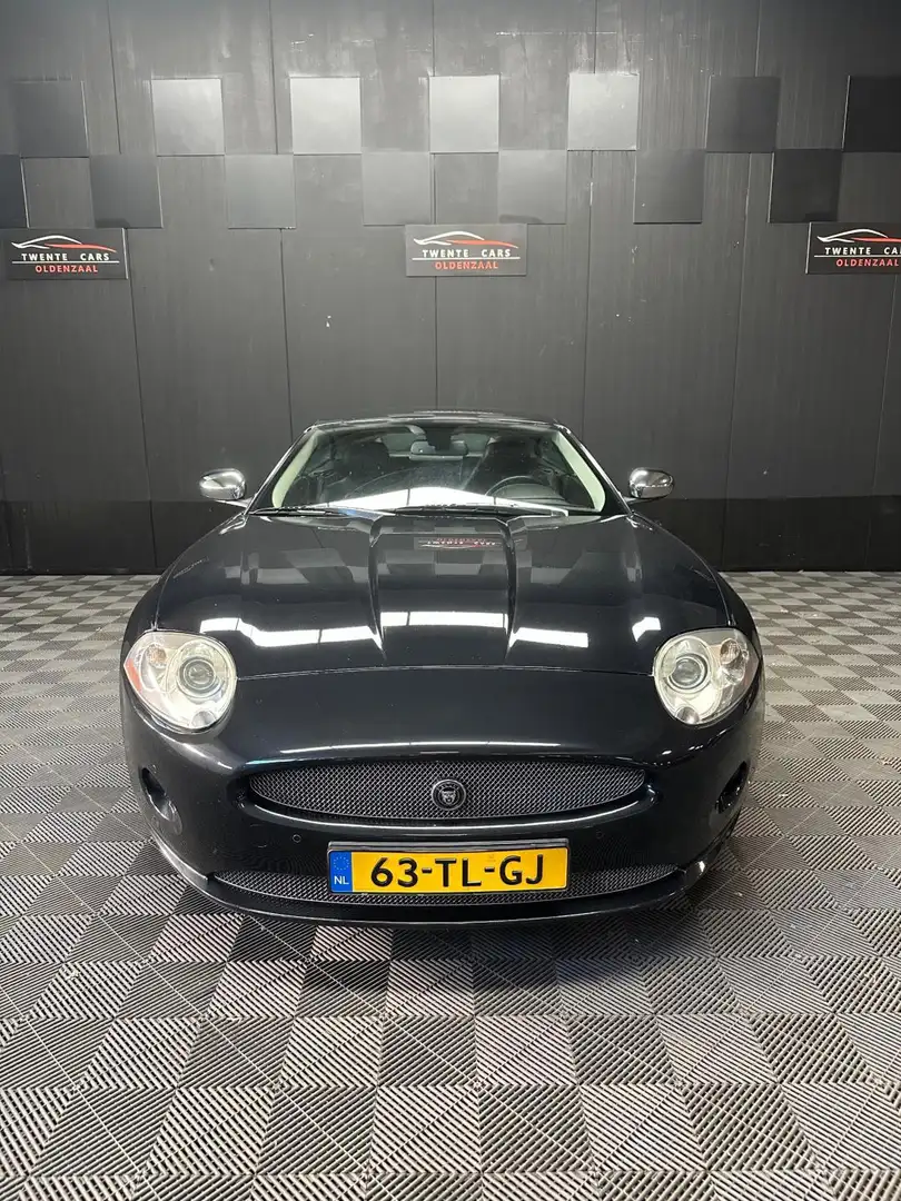 Jaguar XK 4.2 V8 Coupé 305 PK | Navi | Memory | Xenon | Black - 2