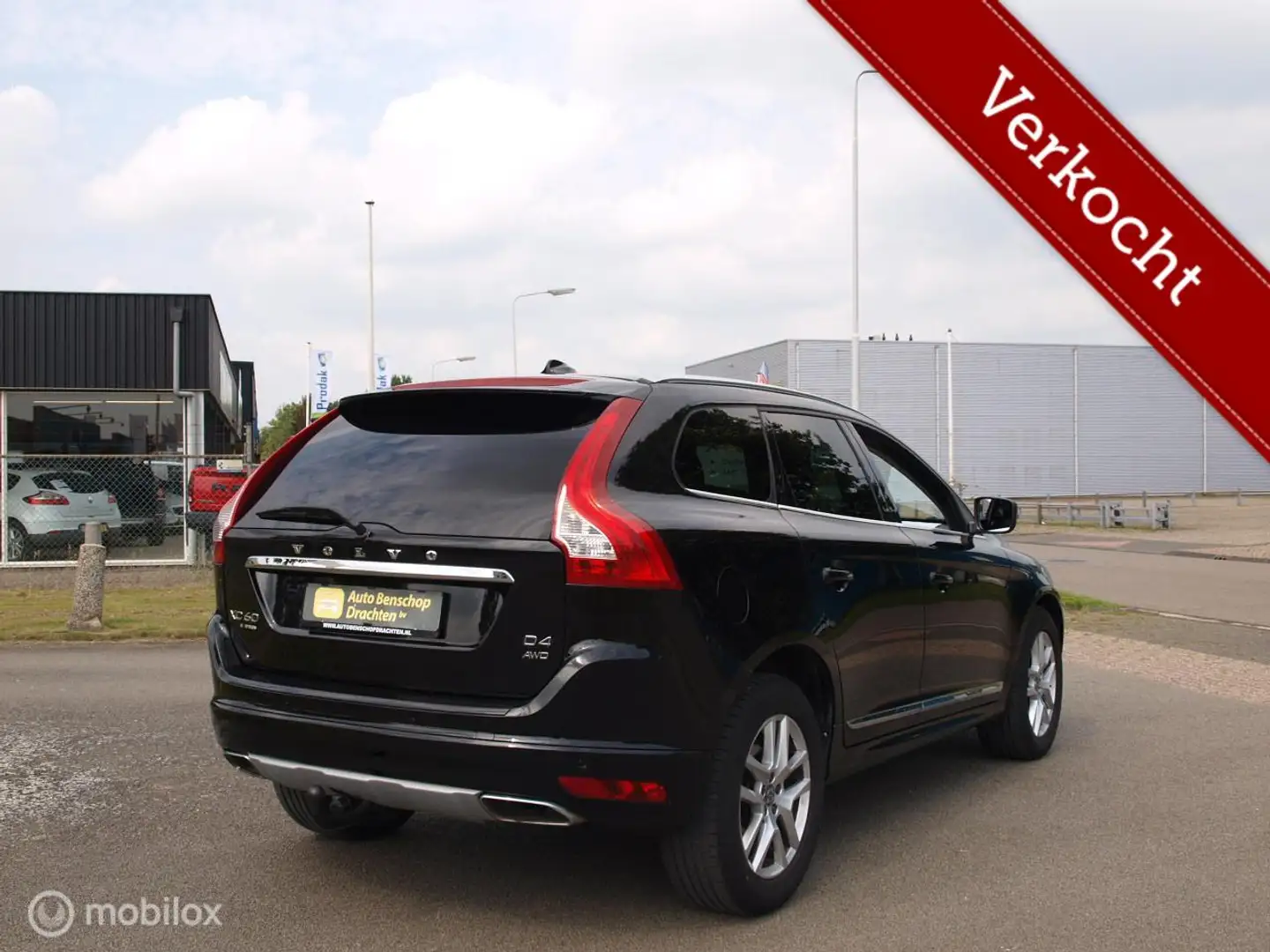 Volvo XC60 AWD 2.4 5 CYL Euro6 Summum Clima Cruise 1ste eig Schwarz - 2