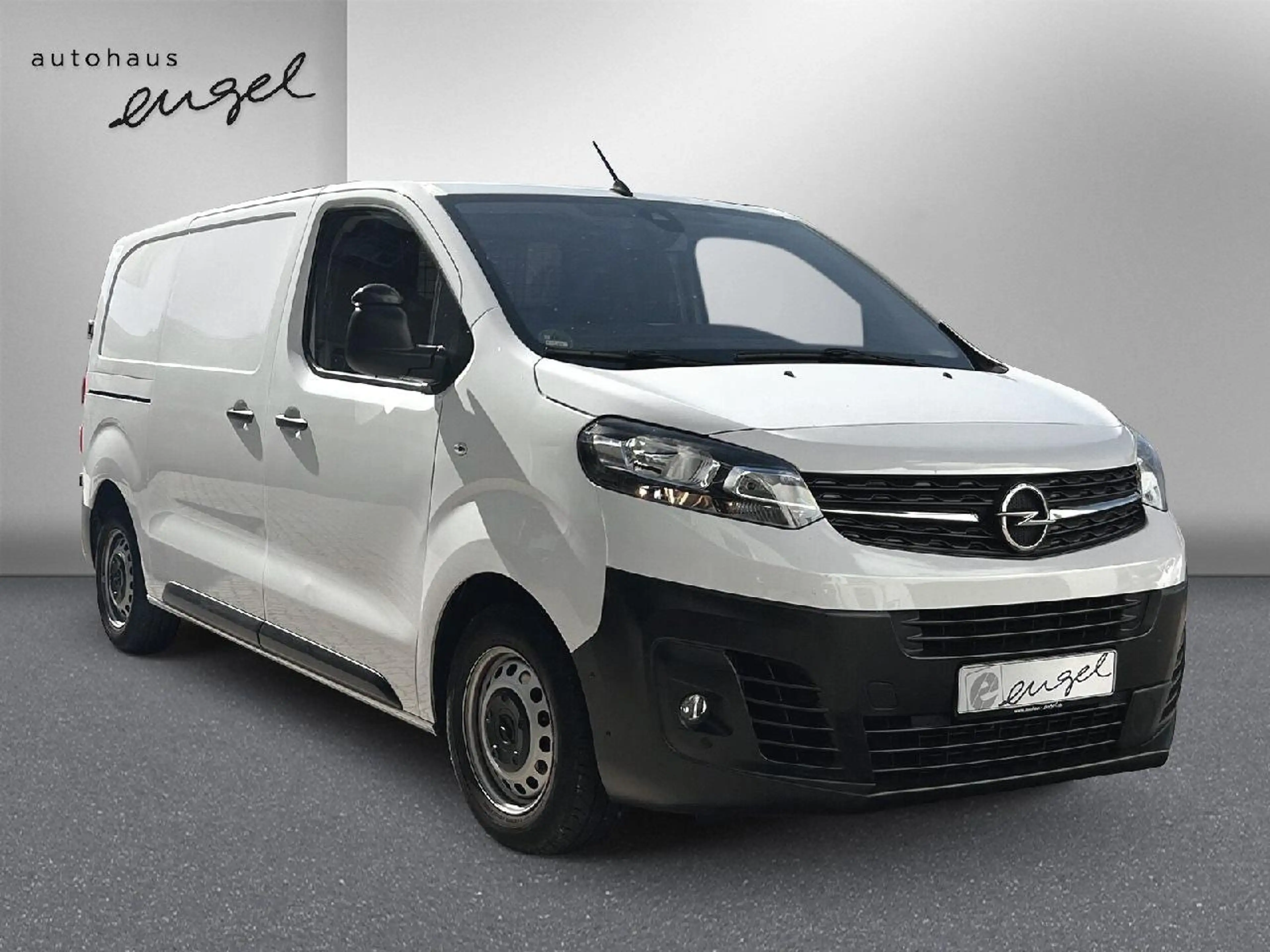 Opel Vivaro Edition M — photo 4