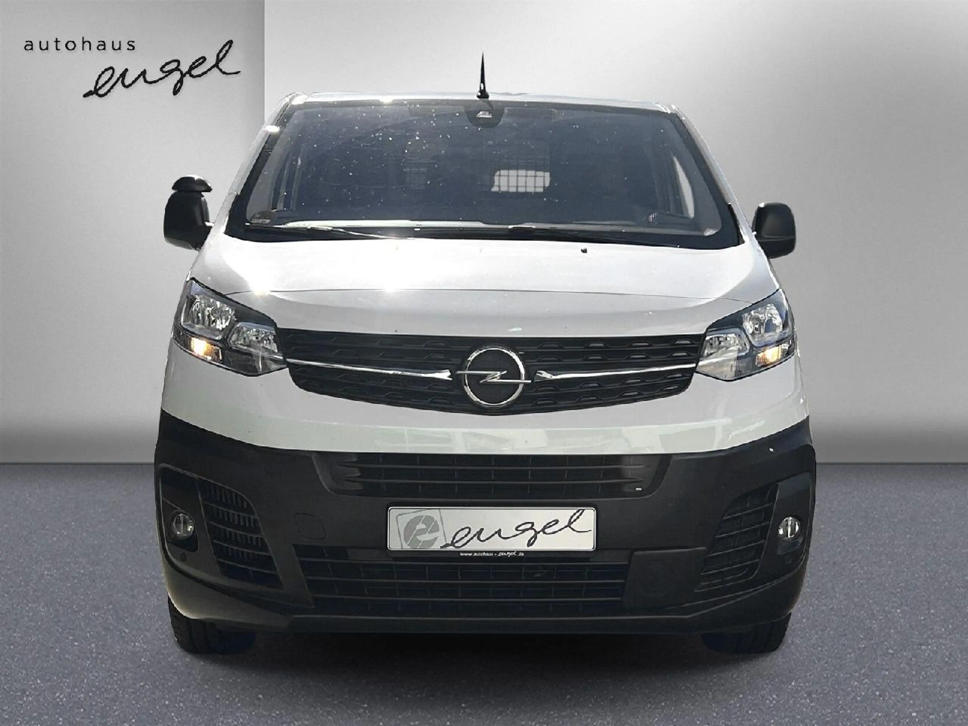 Opel Vivaro Edition M — photo 3