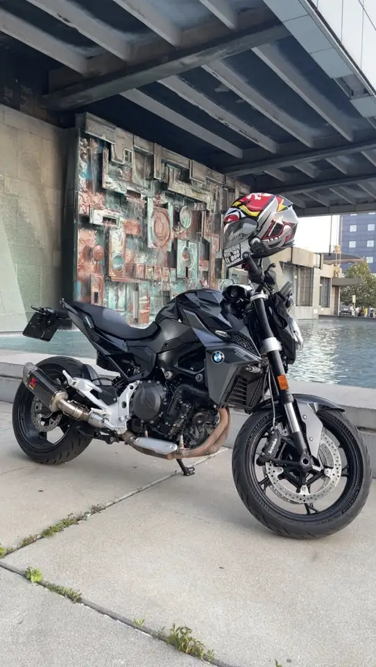 BMW F 900 R