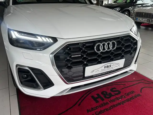 Audi Q5 view 9