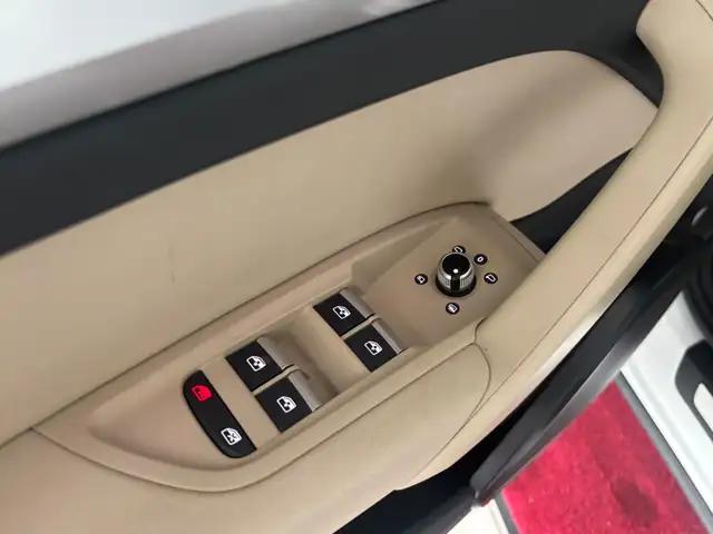 Audi Q5 view 10