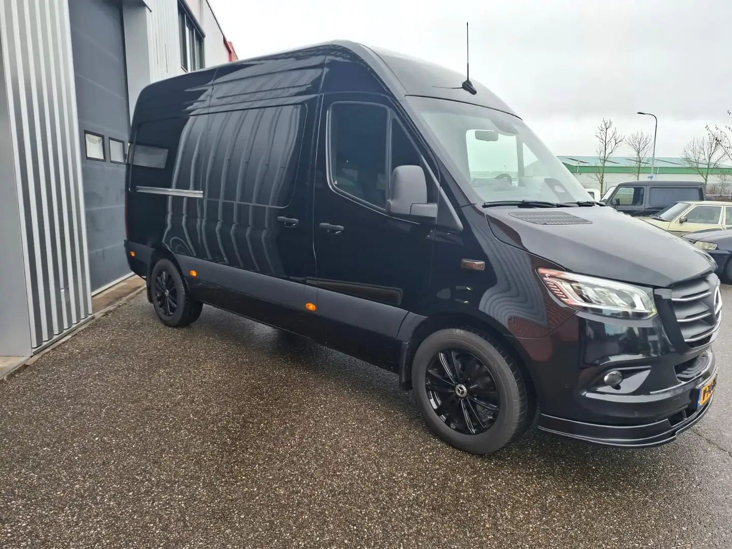 Mercedes-Benz Sprinter GB 319 CDI 190pk L2 RWD 9G-TRONI Zwart - 2