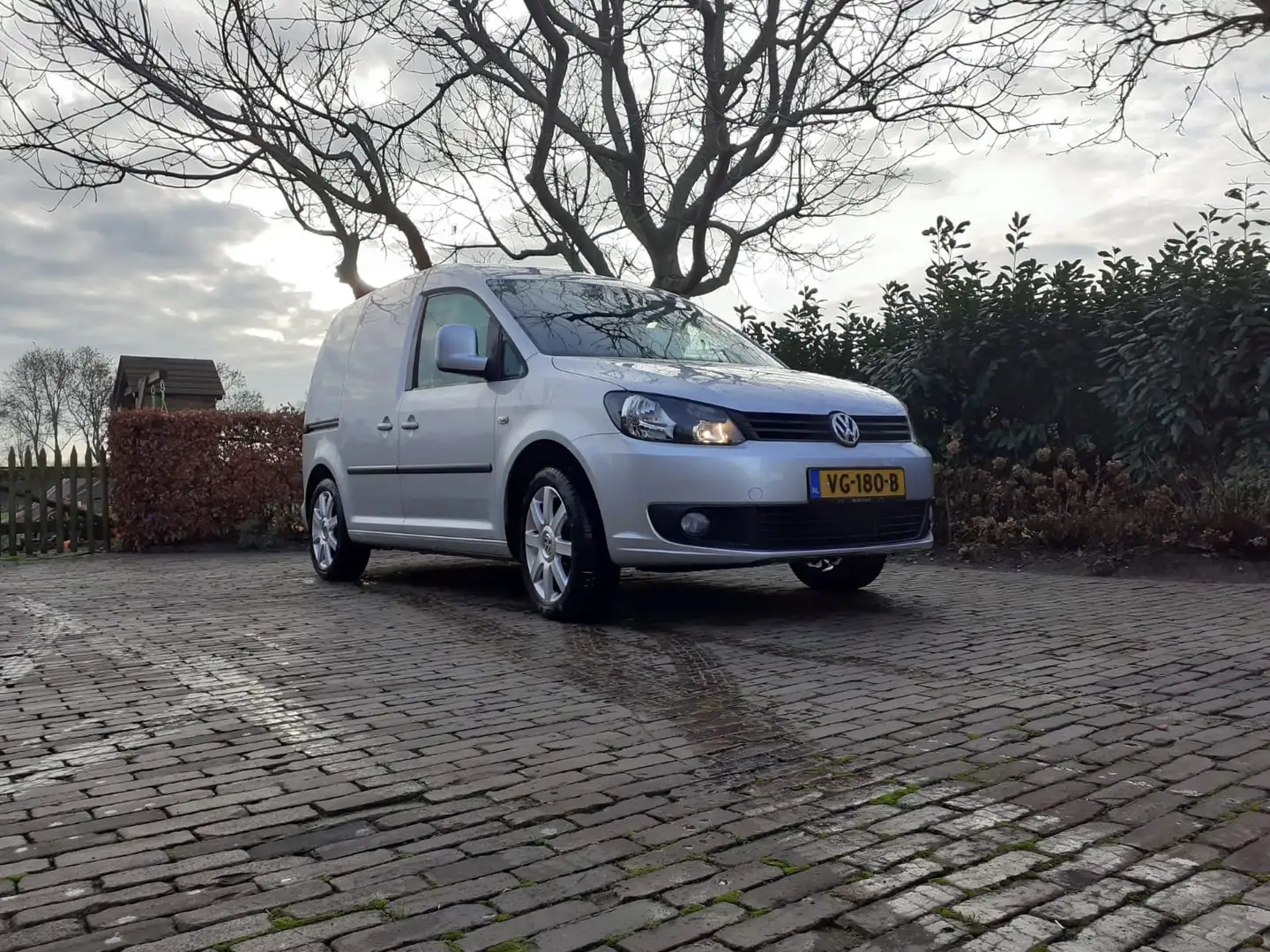 Volkswagen Caddy Caddy 1.6 TDI Plateado - 2