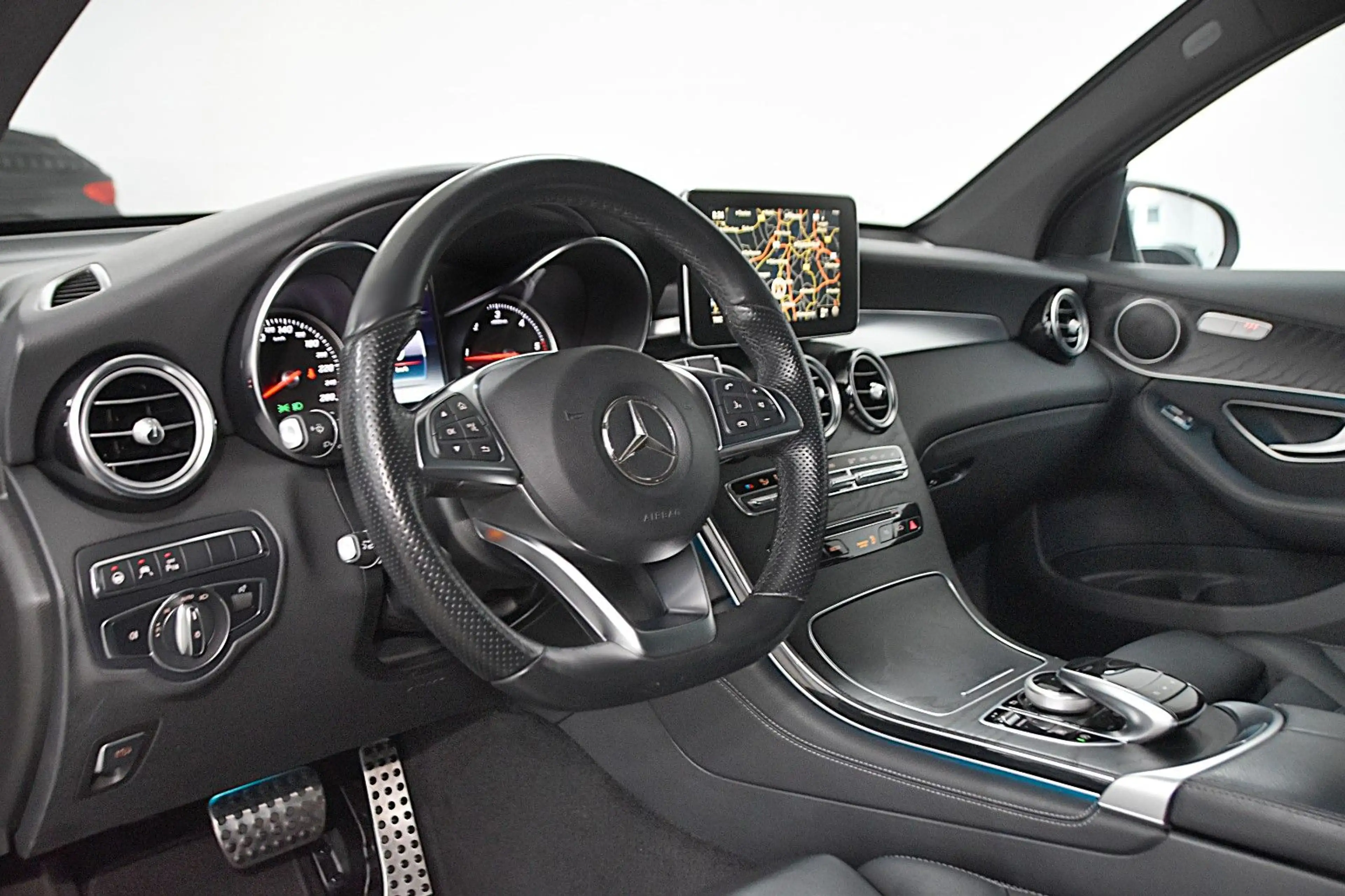 Mercedes-Benz GLC 250 D 4-MATIC AMG LINE EXCLUSIVE*AUS 2 HAND* — photo 2