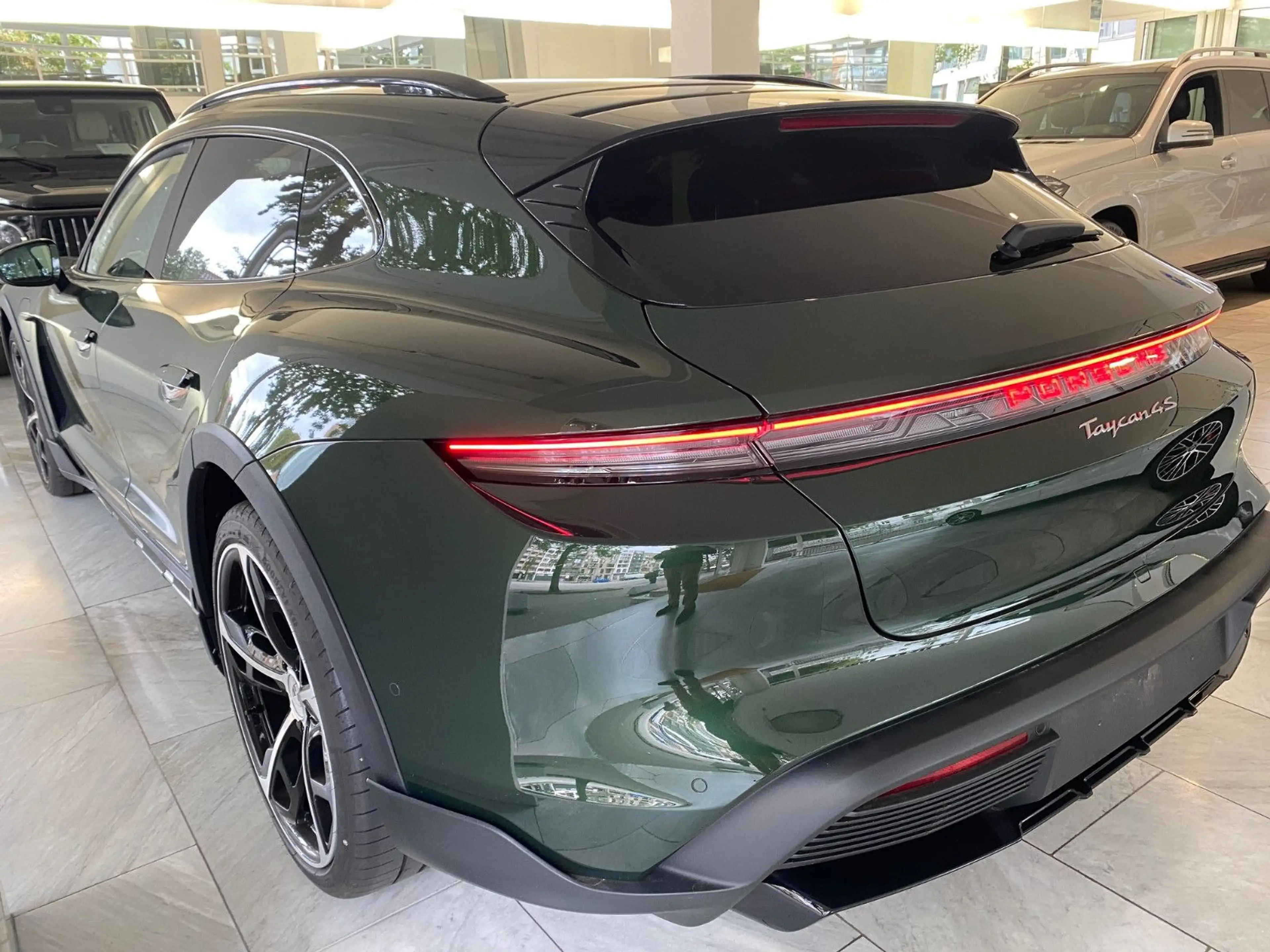 Porsche Taycan 4S CrossT/4+1/ — photo 3