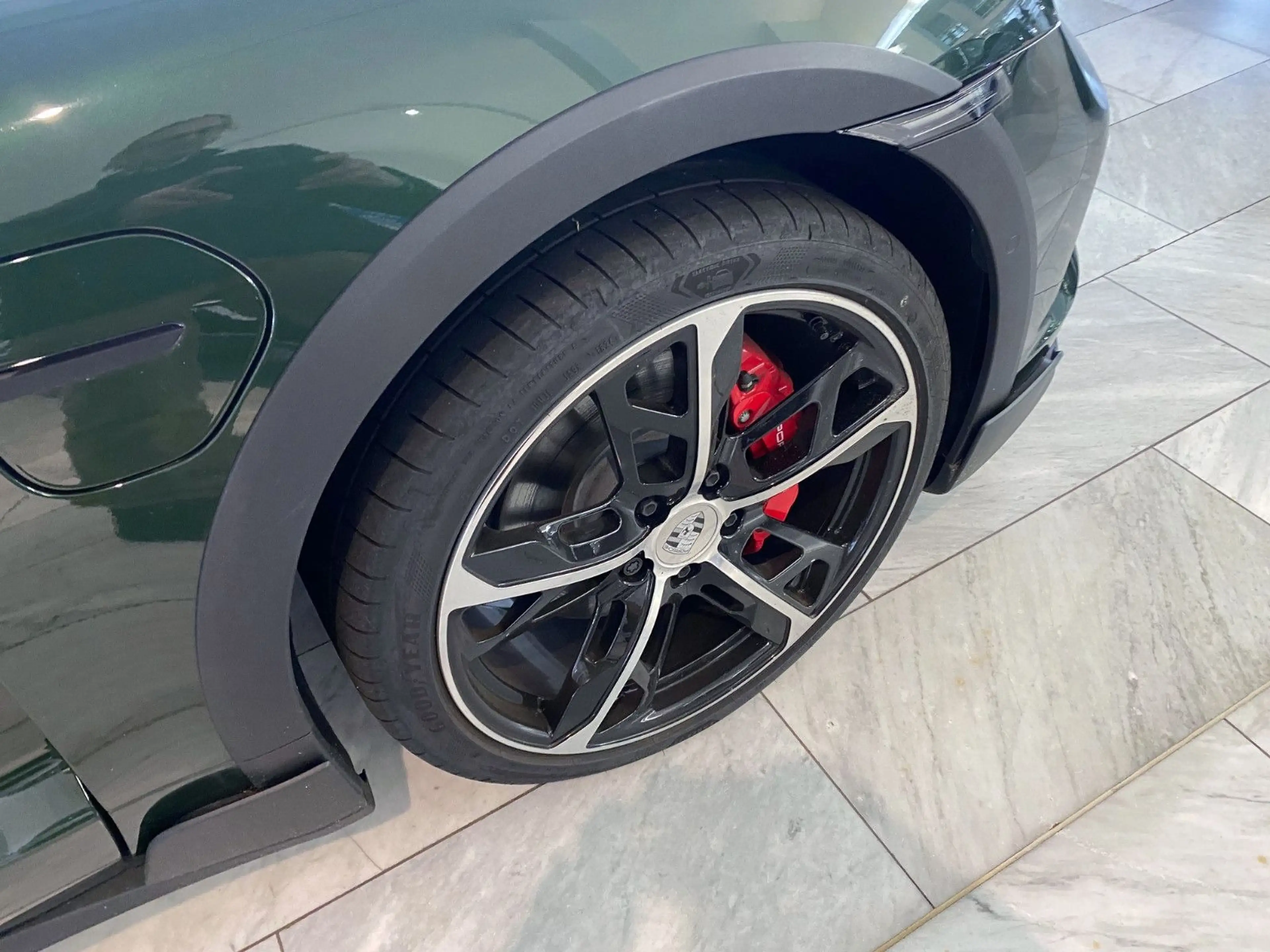 Porsche Taycan 4S CrossT/4+1/ — photo 6