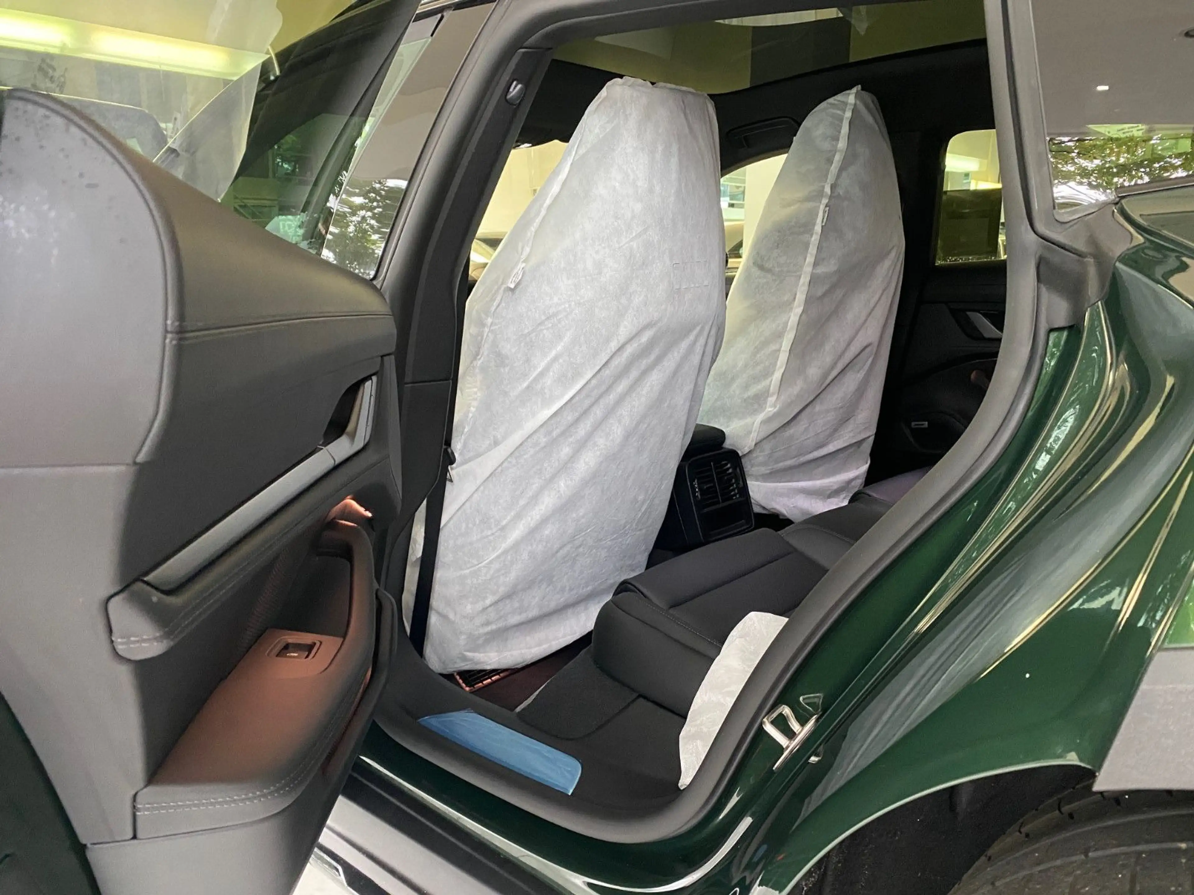 Porsche Taycan 4S CrossT/4+1/ — photo 10