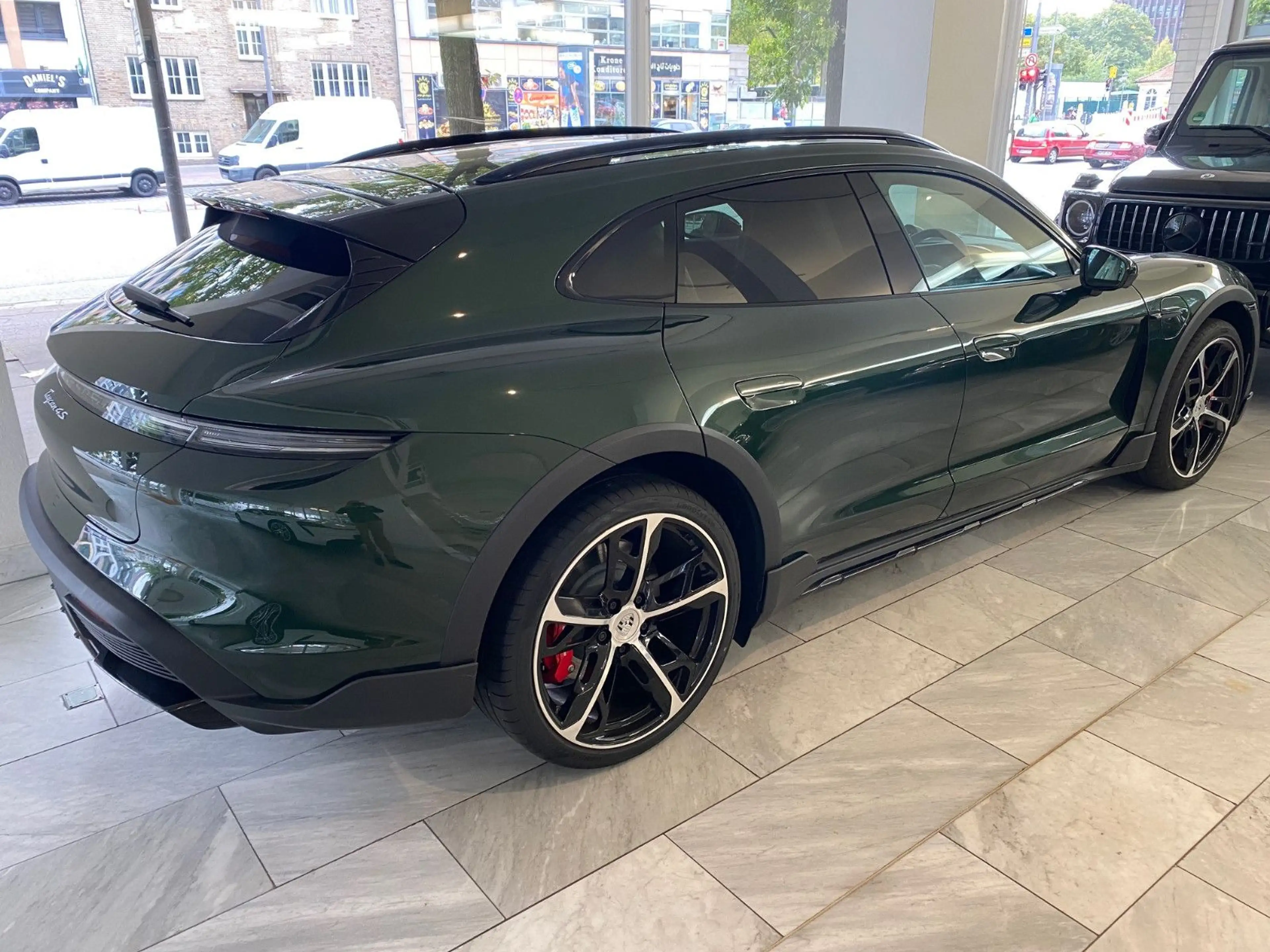 Porsche Taycan 4S CrossT/4+1/ — photo 4